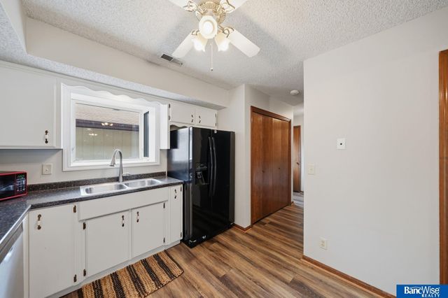 300 N 75 Street, Lincoln, NE 68505