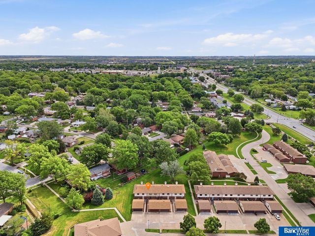 300 N 75 Street, Lincoln, NE 68505