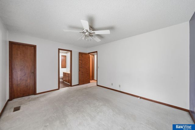 300 N 75 Street, Lincoln, NE 68505