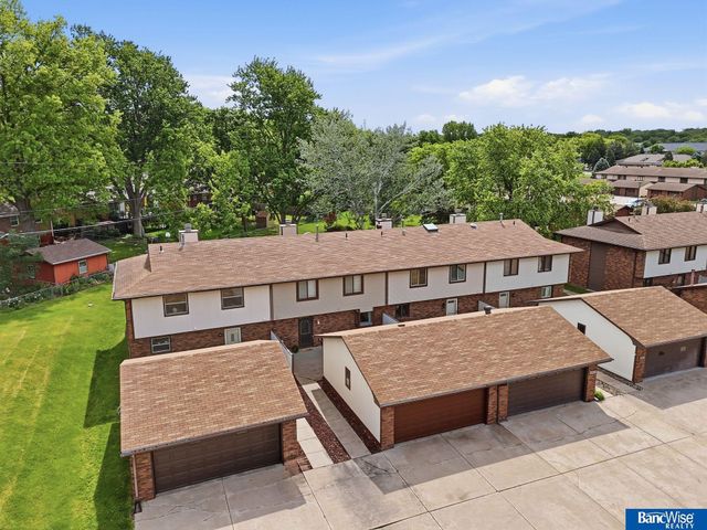 300 N 75 Street, Lincoln, NE 68505