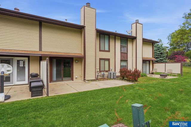 300 N 75 Street, Lincoln, NE 68505