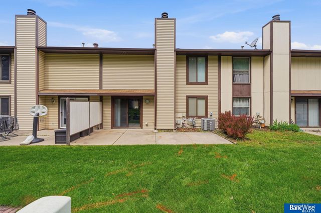 300 N 75 Street, Lincoln, NE 68505