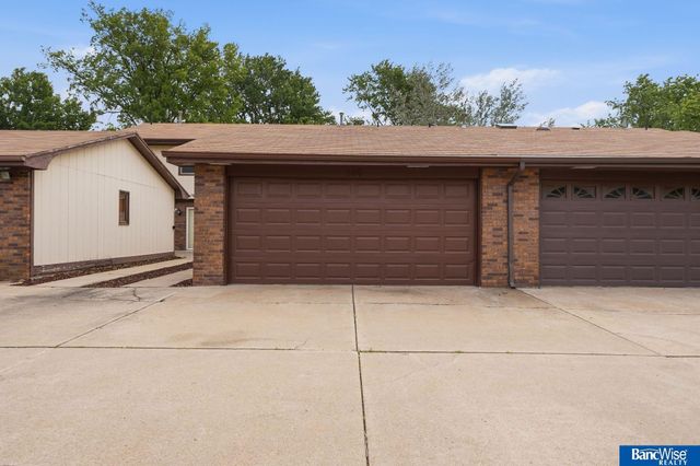 300 N 75 Street, Lincoln, NE 68505