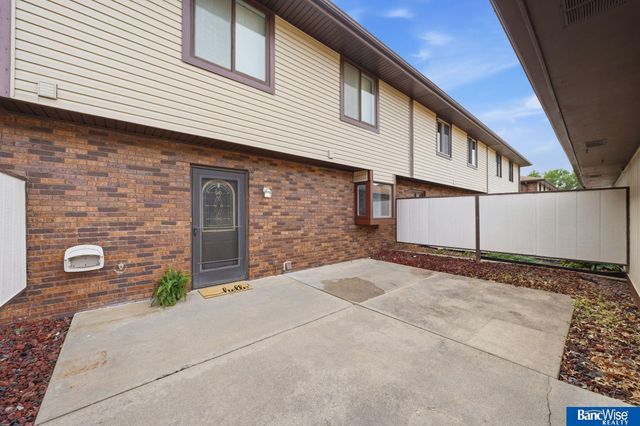 300 N 75 Street, Lincoln, NE 68505