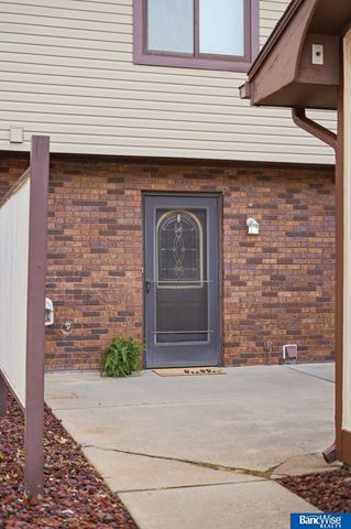 300 N 75 Street, Lincoln, NE 68505
