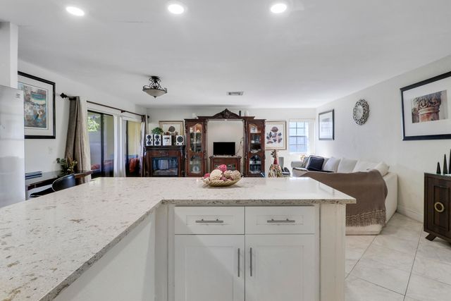 3336 Ave Villandry, Delray Beach, FL 33445