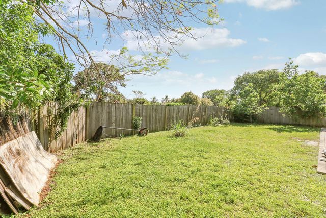 3336 Ave Villandry, Delray Beach, FL 33445