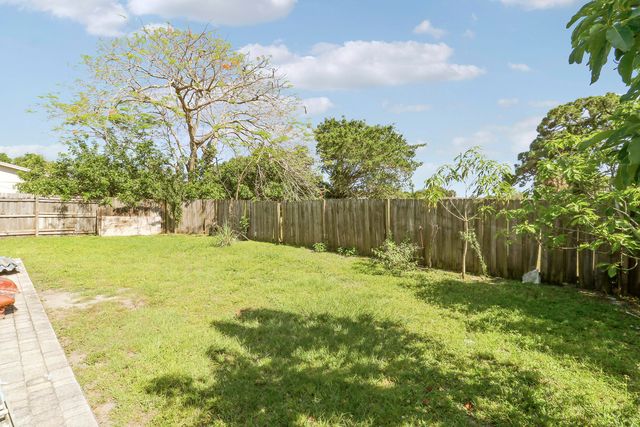 3336 Ave Villandry, Delray Beach, FL 33445