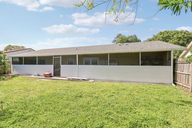 3336 Ave Villandry, Delray Beach, FL 33445