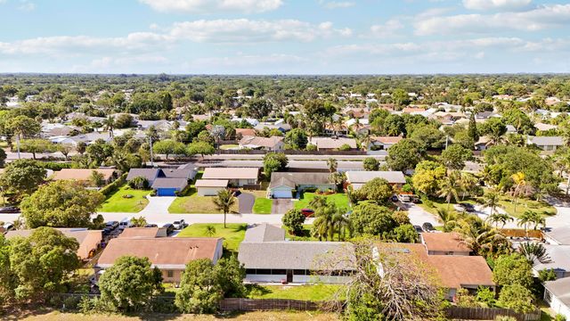 3336 Ave Villandry, Delray Beach, FL 33445