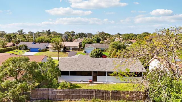3336 Ave Villandry, Delray Beach, FL 33445