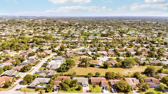 3336 Ave Villandry, Delray Beach, FL 33445