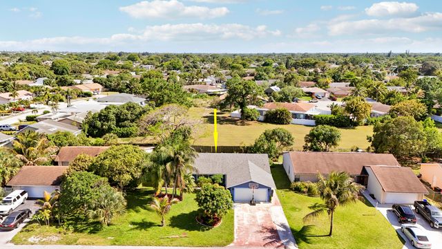3336 Ave Villandry, Delray Beach, FL 33445