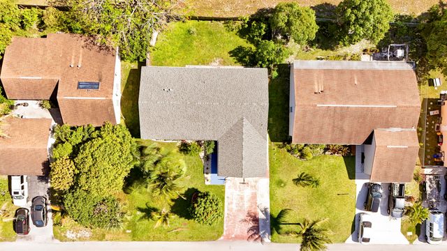 3336 Ave Villandry, Delray Beach, FL 33445