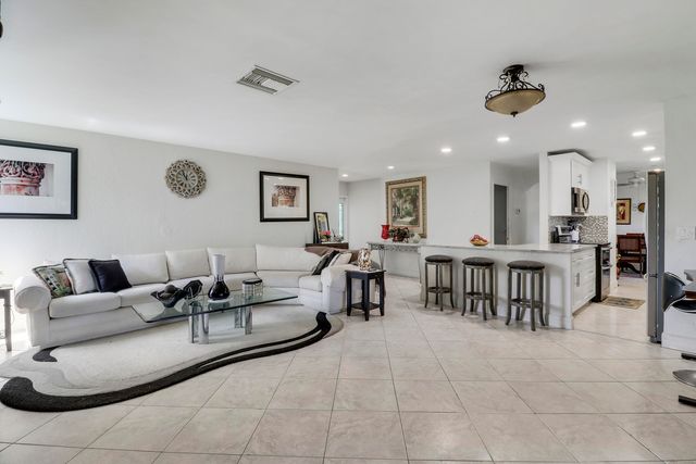 3336 Ave Villandry, Delray Beach, FL 33445