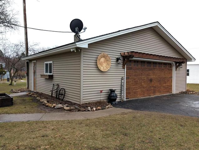 135 FLORENCE STREET, Daggett, MI 49821