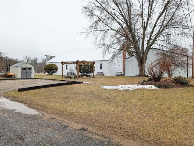 135 FLORENCE STREET, Daggett, MI 49821