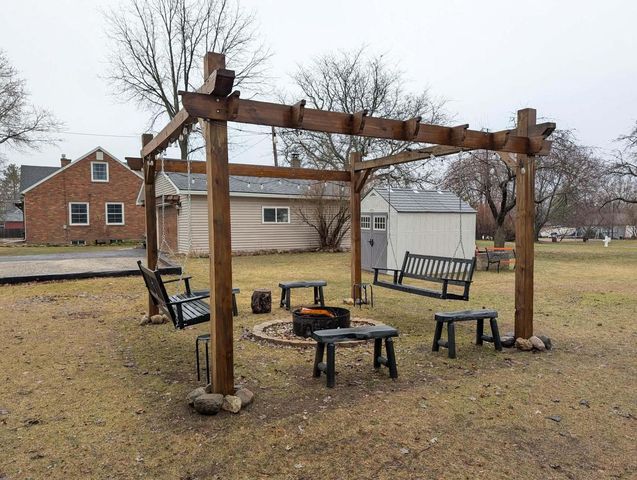 135 FLORENCE STREET, Daggett, MI 49821