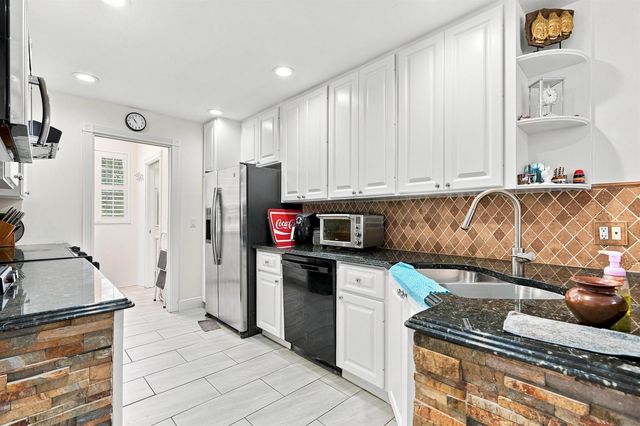 337 Salinas Drive 337, Palm Beach Gardens, FL 33410