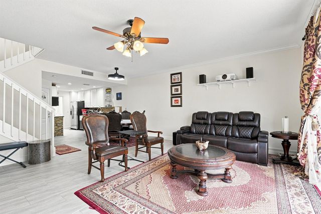 337 Salinas Drive 337, Palm Beach Gardens, FL 33410
