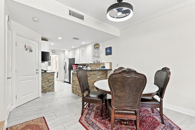 337 Salinas Drive 337, Palm Beach Gardens, FL 33410