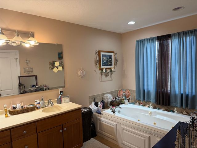 4202 W Coffey Lane, Bloomington, IN 47404