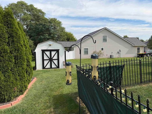 4202 W Coffey Lane, Bloomington, IN 47404