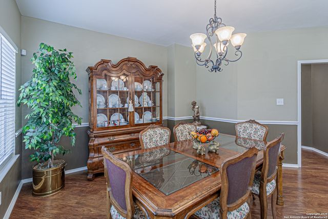 323 SHANNON RIDGE DR., Floresville, TX 78114