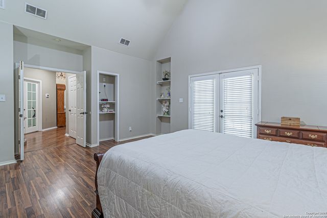 323 SHANNON RIDGE DR., Floresville, TX 78114