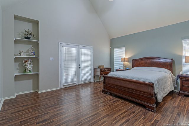 323 SHANNON RIDGE DR., Floresville, TX 78114