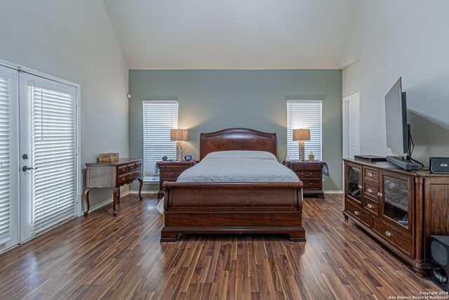 323 SHANNON RIDGE DR., Floresville, TX 78114