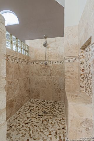 323 SHANNON RIDGE DR., Floresville, TX 78114