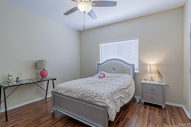 323 SHANNON RIDGE DR., Floresville, TX 78114