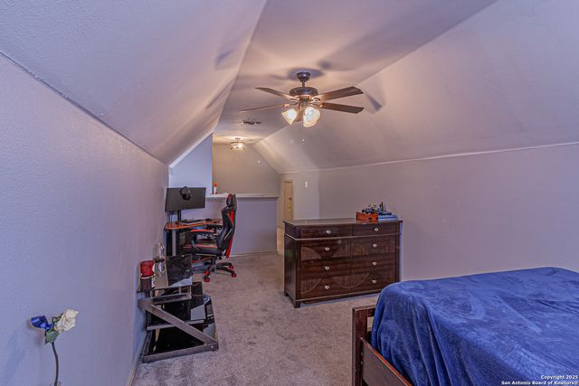 323 SHANNON RIDGE DR., Floresville, TX 78114