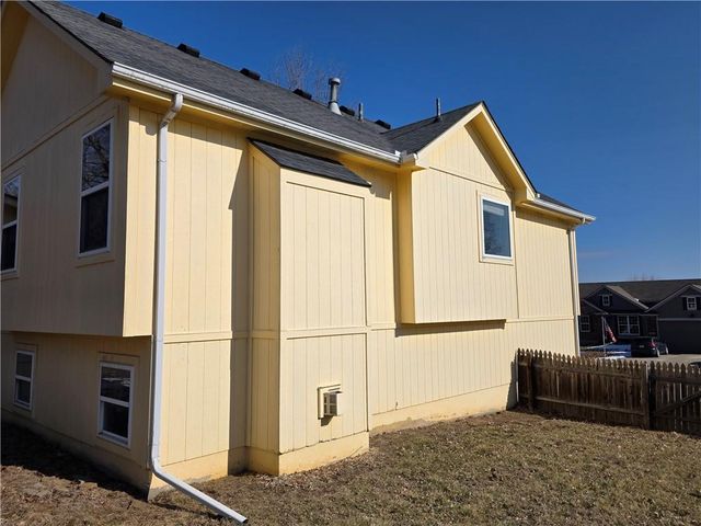 1309 Russell Road, Pleasant Hill, MO 64080