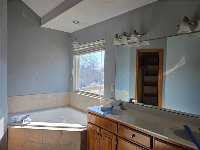 1309 Russell Road, Pleasant Hill, MO 64080