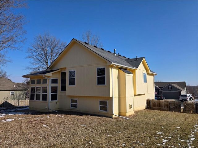 1309 Russell Road, Pleasant Hill, MO 64080