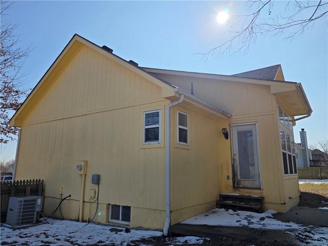 1309 Russell Road, Pleasant Hill, MO 64080