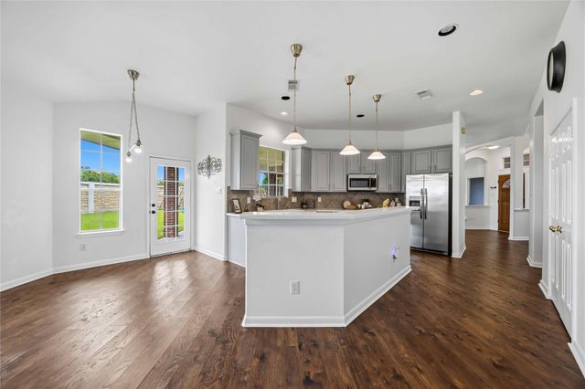 515 Arbor Court, Pearland, TX 77584