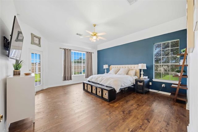 515 Arbor Court, Pearland, TX 77584
