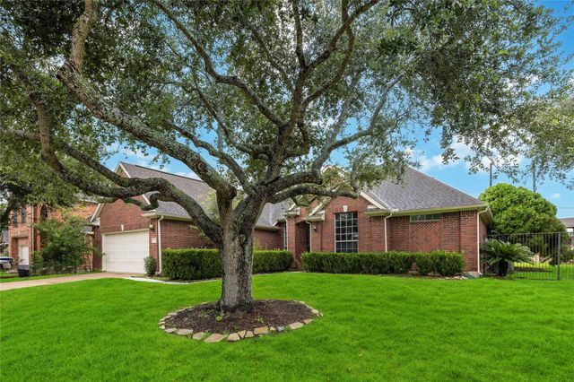 515 Arbor Court, Pearland, TX 77584