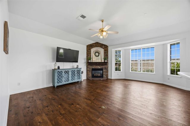 515 Arbor Court, Pearland, TX 77584