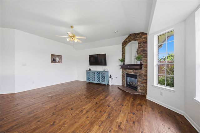 515 Arbor Court, Pearland, TX 77584