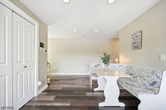 51 Goldfinch Ln, West Milford Twp., NJ 07421