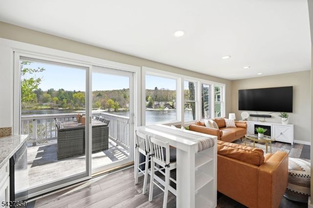 51 Goldfinch Ln, West Milford Twp., NJ 07421