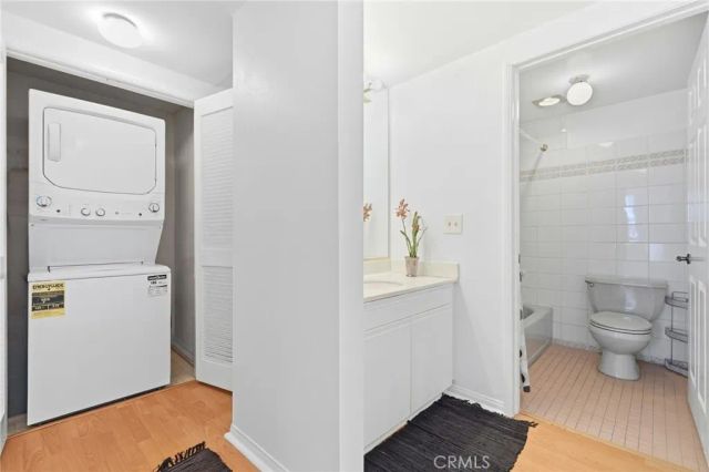 871 S Lucerne 2, Los Angeles, CA 90005