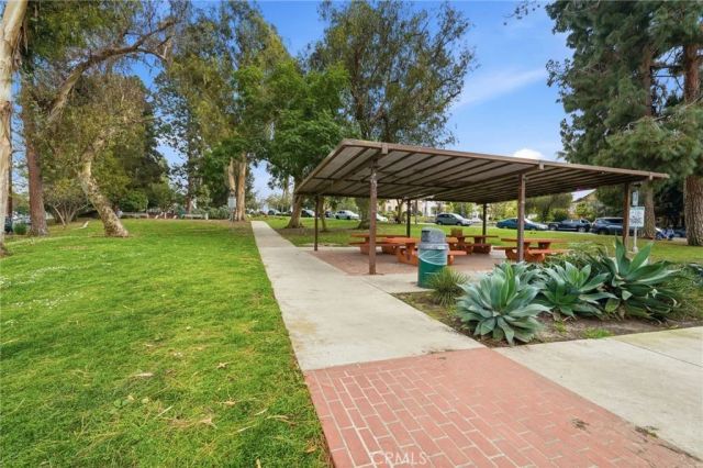 871 S Lucerne 2, Los Angeles, CA 90005