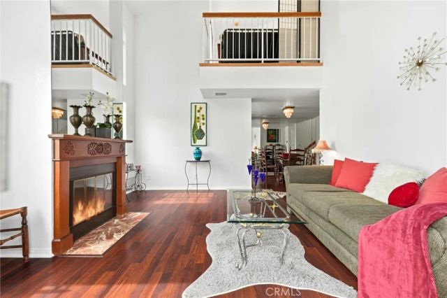 871 S Lucerne 2, Los Angeles, CA 90005