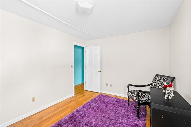 546 River Road, Lincoln, RI 02865