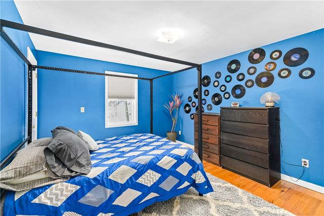 546 River Road, Lincoln, RI 02865